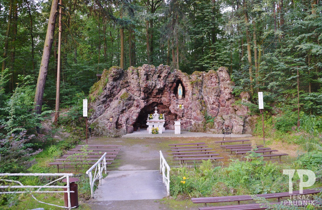 Ulica ks. Józefa Poniatowskiego: Do sanktuarium