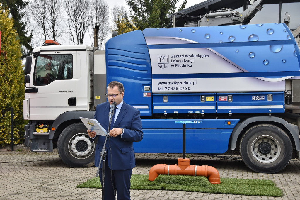 [FOTO/WIDEO] Szybowice oficjalnie z kanalizacją sanitarną