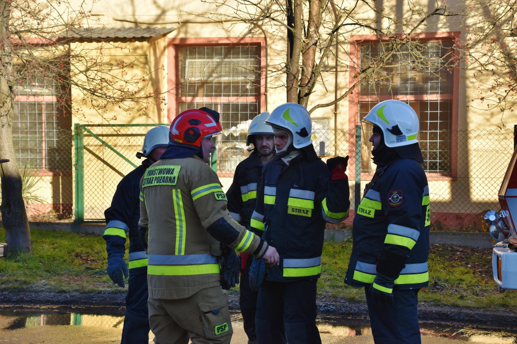Pożar na Meblarskiej w Prudniku [FOTO/WIDEO] [AKTUALIZACJA]