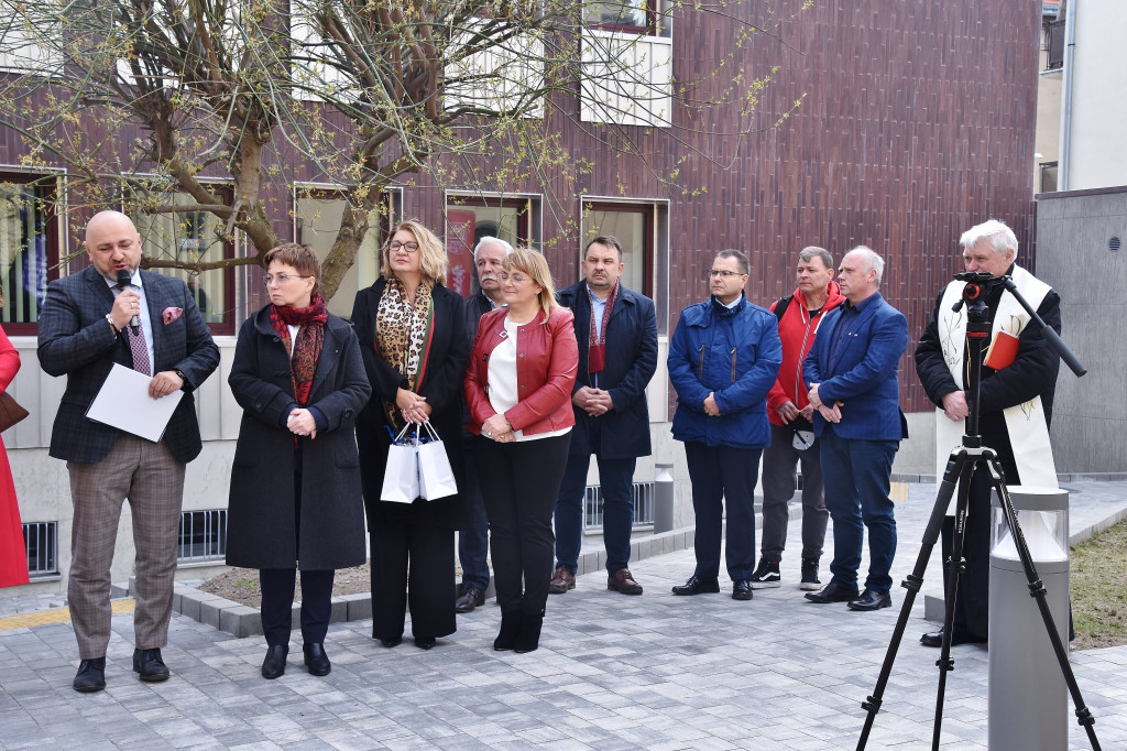 Nowatorski projekt w Prudniku. Seniorzy i młodzież razem