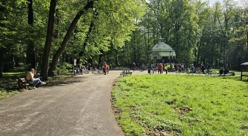 Jubileuszowe wspomnienie Szozdy i Surmińskiego na rowerach [FOTO/WIDEO]