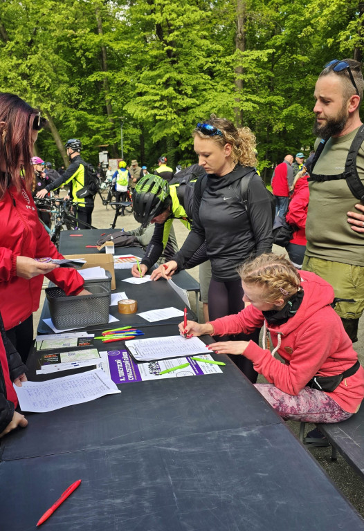 Jubileuszowe wspomnienie Szozdy i Surmińskiego na rowerach [FOTO/WIDEO]
