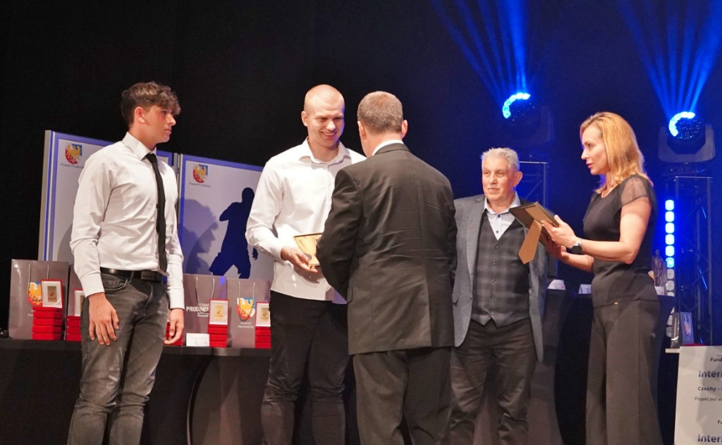 Laury dla najpopularniejszych sportowców,  trenera i działacza [FOTO]