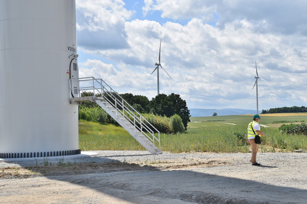 Farma Wiatrowa Szybowice. Zobacz, jak wygląda 