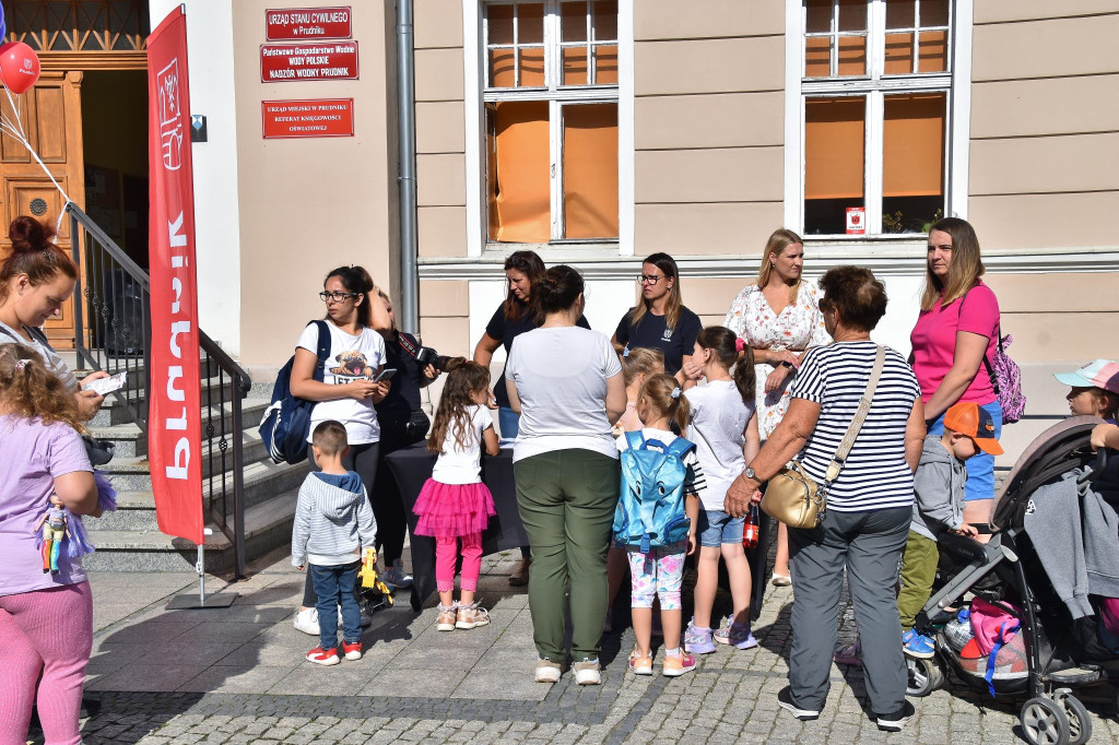 Spotkanie z Wokiem i Białą Damą - przygoda na miejskim szlaku w Prudniku [FOTO/WIDEO]