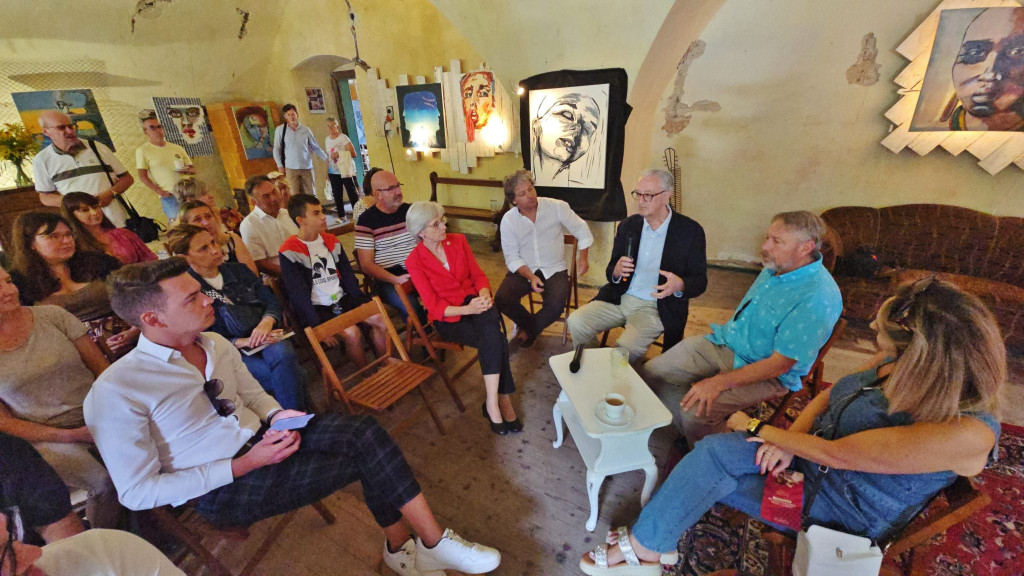 Amerykanin odwiedził śląski pałac swoich przodków [FOTO]