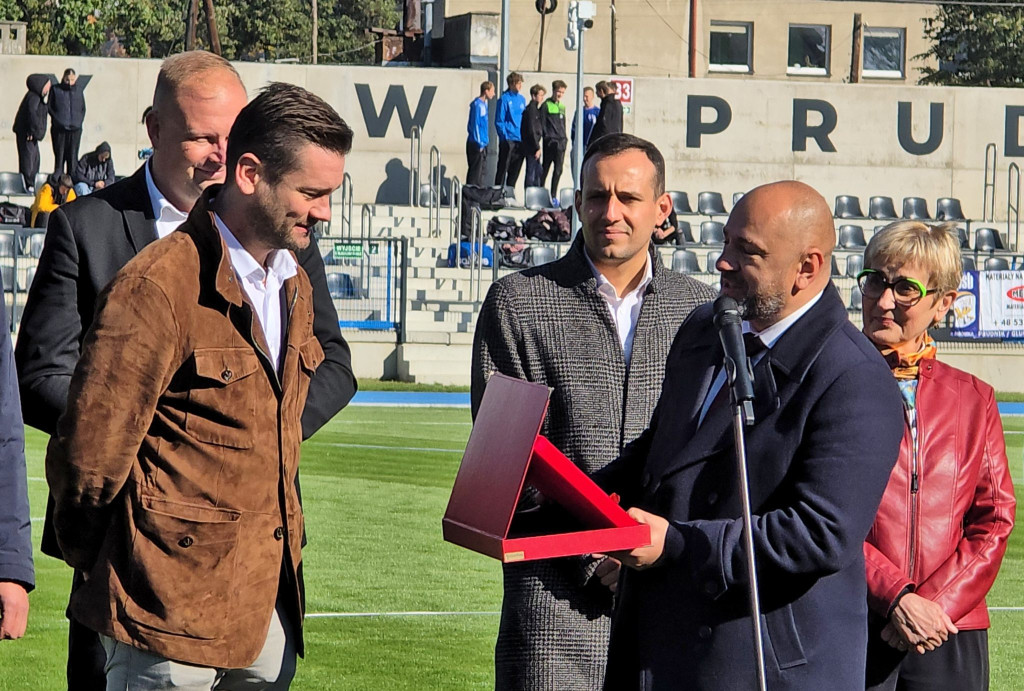 Wielkie otwarcie stadionu w Prudniku [FOTO/WIDEO]