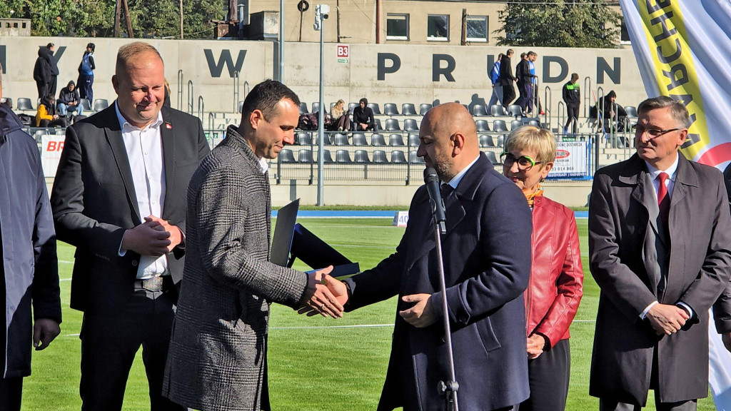 Wielkie otwarcie stadionu w Prudniku [FOTO/WIDEO]