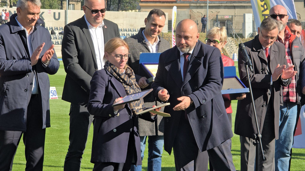 Wielkie otwarcie stadionu w Prudniku [FOTO/WIDEO]