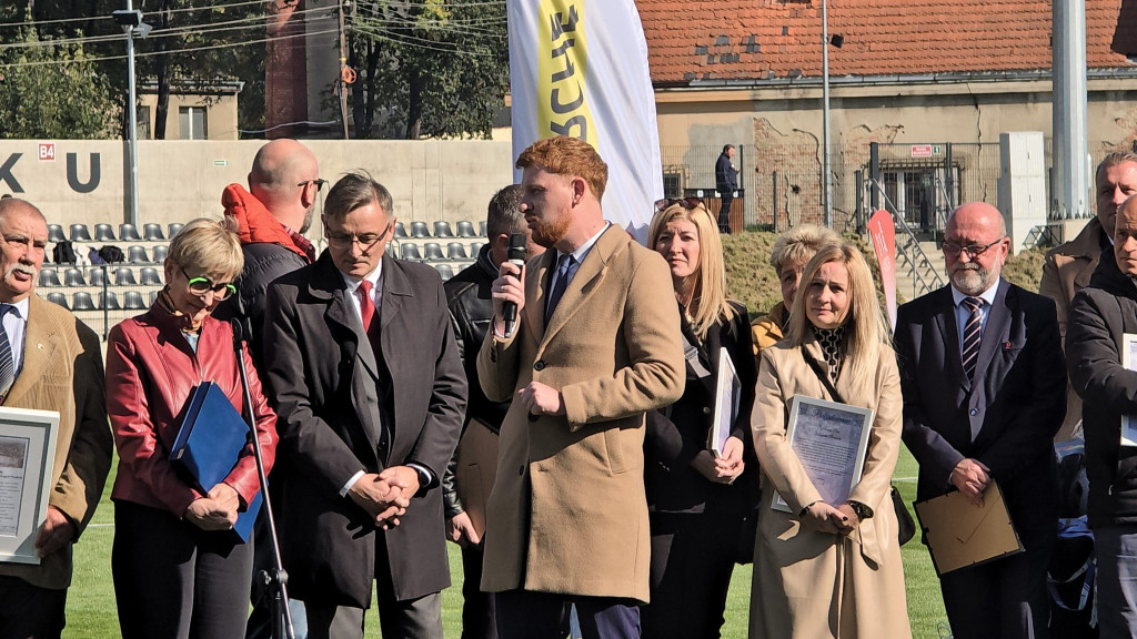 Wielkie otwarcie stadionu w Prudniku [FOTO/WIDEO]