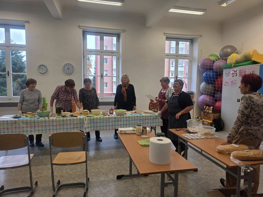 Prudniccy seniorzy na warszatach kulinarnych w Bruntalu