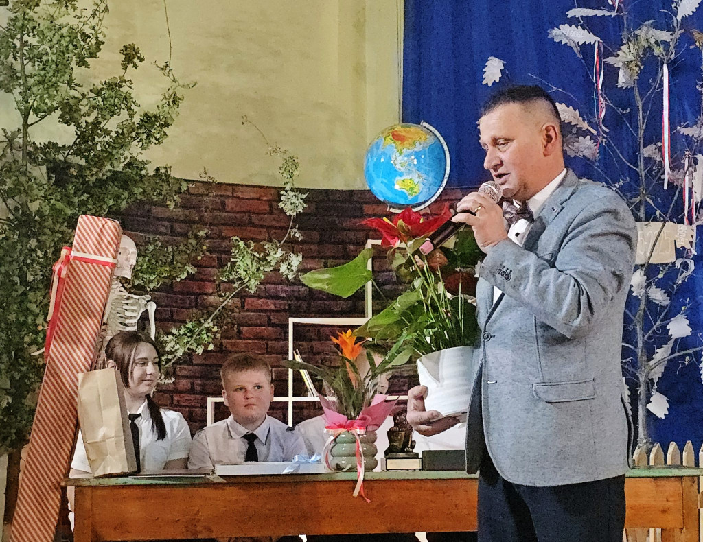80 lat SP w Szybowicach. Szkoła z tradycją i sukcesami [FOTO/WIDEO]