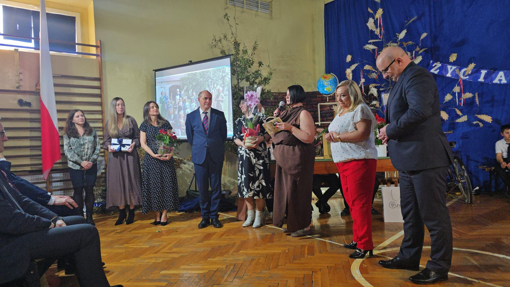 80 lat SP w Szybowicach. Szkoła z tradycją i sukcesami [FOTO/WIDEO]