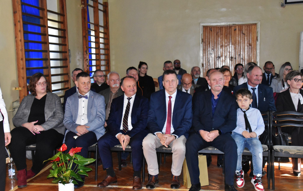 80 lat SP w Szybowicach. Szkoła z tradycją i sukcesami [FOTO/WIDEO]