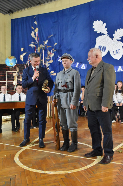 80 lat SP w Szybowicach. Szkoła z tradycją i sukcesami [FOTO/WIDEO]
