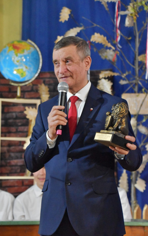 80 lat SP w Szybowicach. Szkoła z tradycją i sukcesami [FOTO/WIDEO]