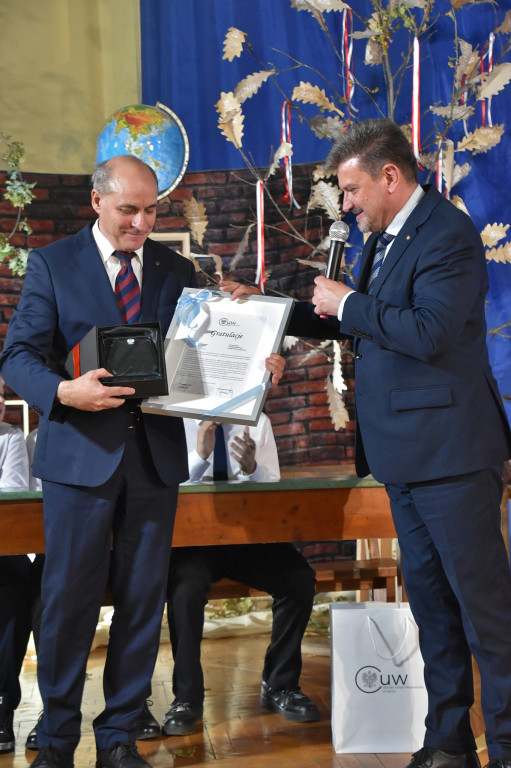 80 lat SP w Szybowicach. Szkoła z tradycją i sukcesami [FOTO/WIDEO]