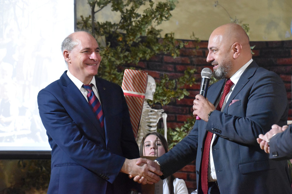 80 lat SP w Szybowicach. Szkoła z tradycją i sukcesami [FOTO/WIDEO]