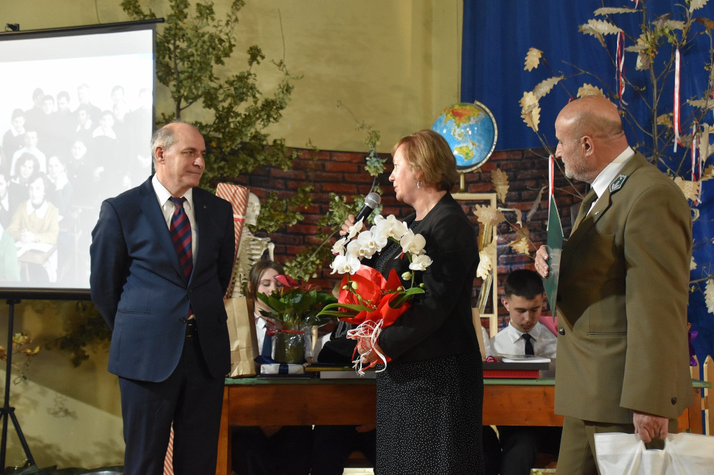 80 lat SP w Szybowicach. Szkoła z tradycją i sukcesami [FOTO/WIDEO]