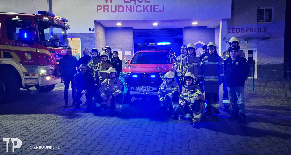 Powitanie nowego pojazdu OSP Łąka Prudnicka