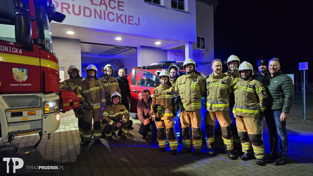 Powitanie nowego pojazdu OSP Łąka Prudnicka
