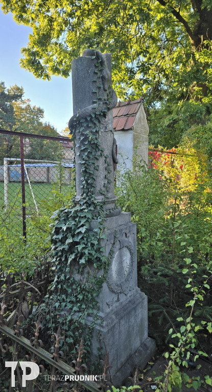 Grobowiec Moritza Kremsera dawniej i dziś