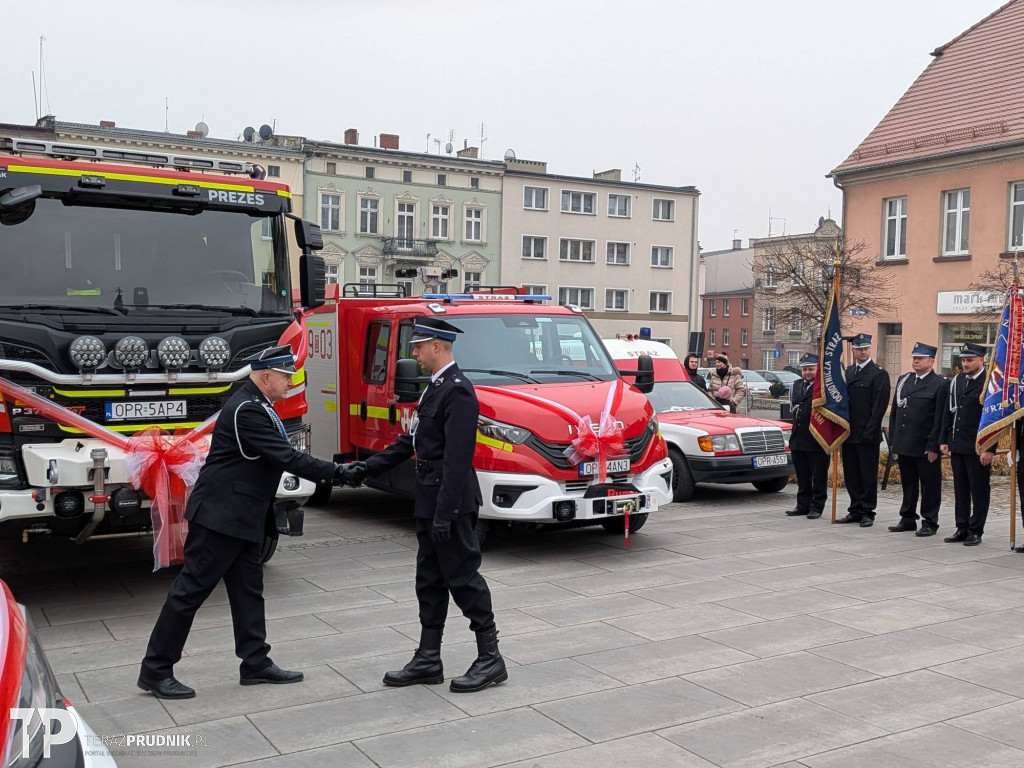 Cztery pojazdy dla OSP w gminie Biała