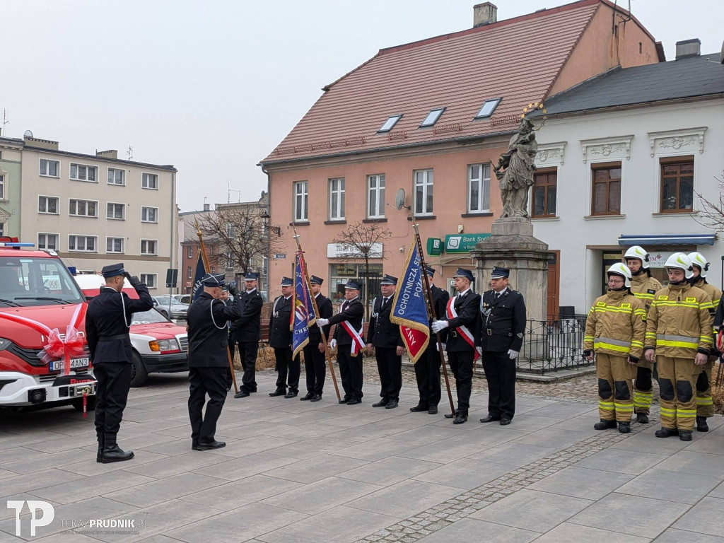 Cztery pojazdy dla OSP w gminie Biała