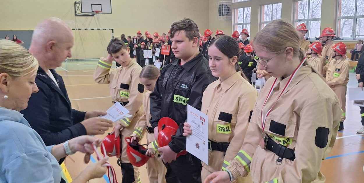 I Gminne Halowe Zawody Młodzieżowych Drużyn Pożarniczych Gminy Biała
