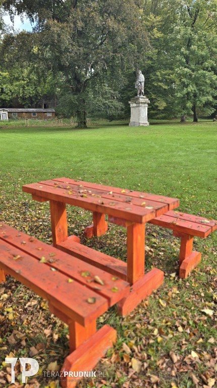 Zamek w Jindřichovie - remont i park