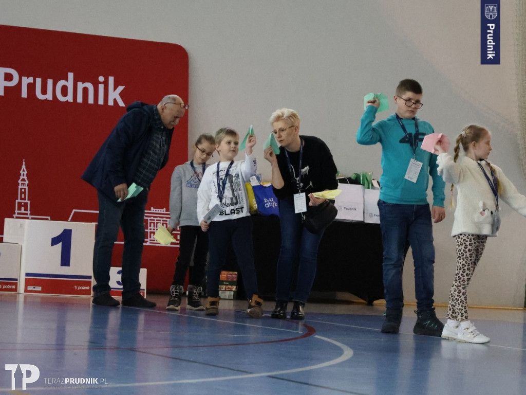 Papierzaki - mistrzowie lotnictwa z papieru