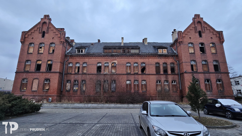 Ten budynek na Włoskiej zaczyna się zmieniać
