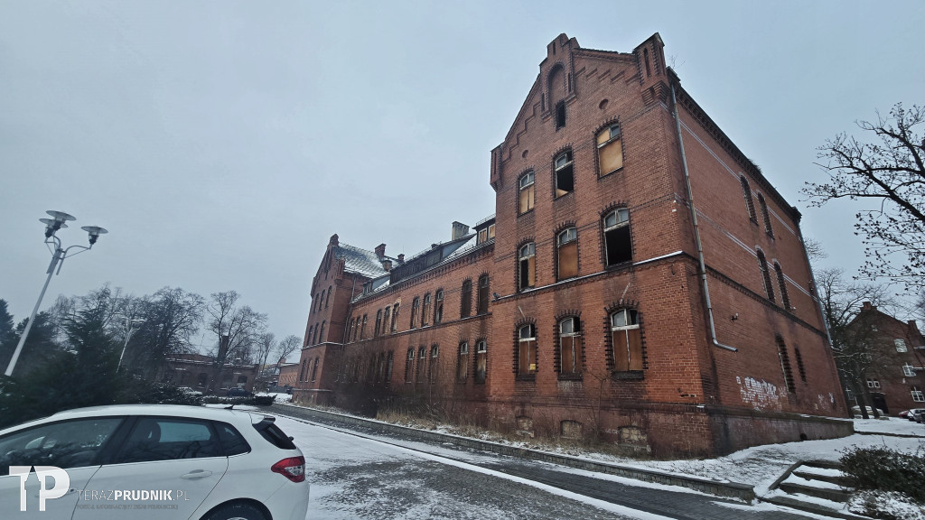 Ten budynek na Włoskiej zaczyna się zmieniać