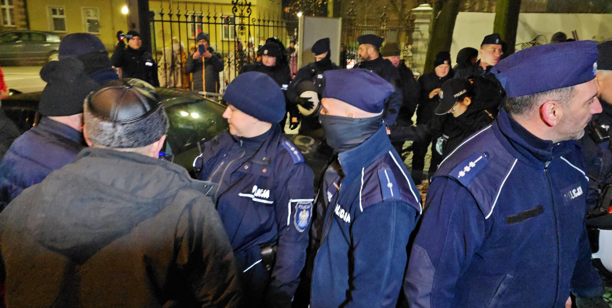 Spotkanie z Bąkiewiczem i protest