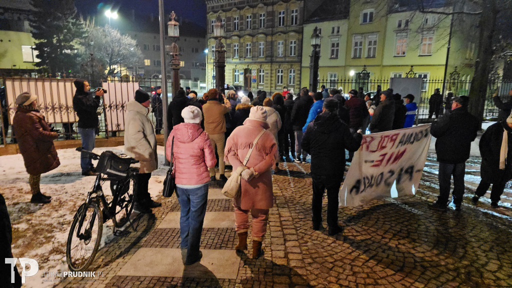 Spotkanie z Bąkiewiczem i protest
