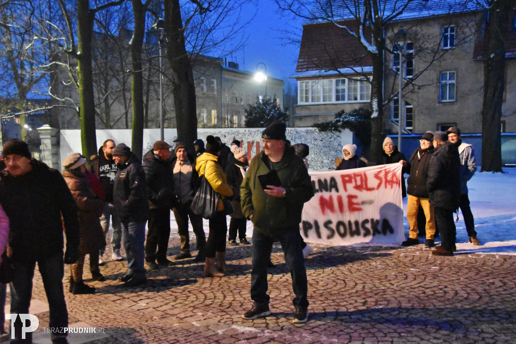 Spotkanie z Bąkiewiczem i protest