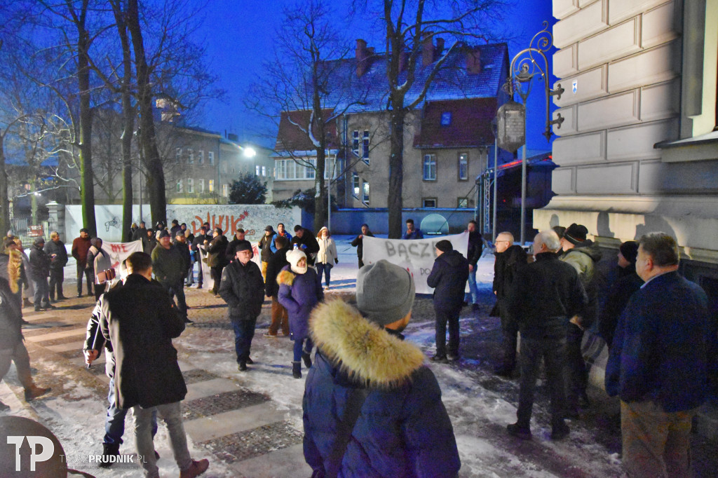 Spotkanie z Bąkiewiczem i protest