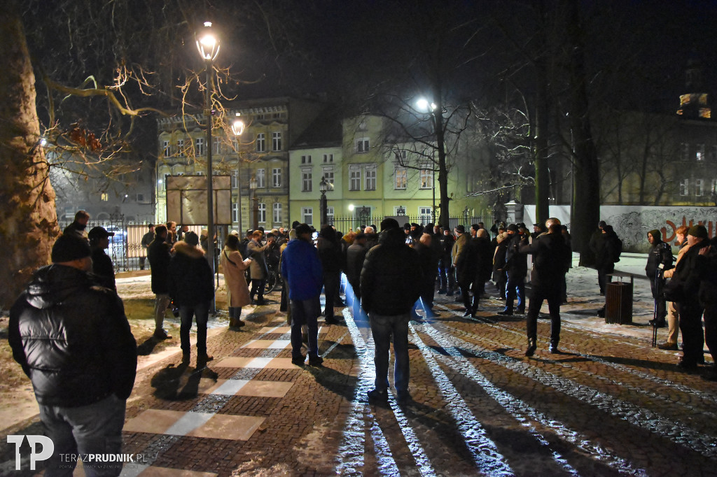 Spotkanie z Bąkiewiczem i protest