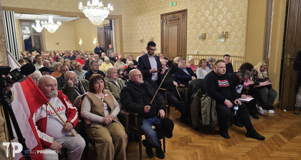Spotkanie z Bąkiewiczem i protest