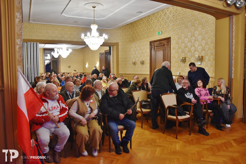 Spotkanie z Bąkiewiczem i protest