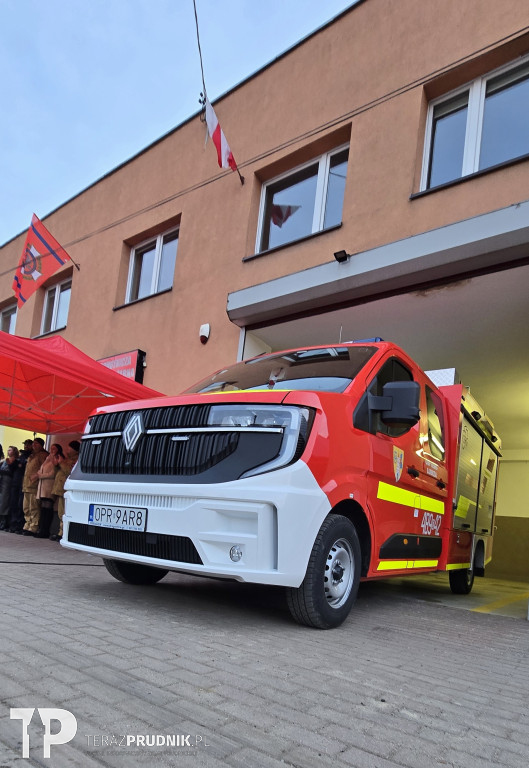 Przywitanie nowych pojazdów w Lubrzy