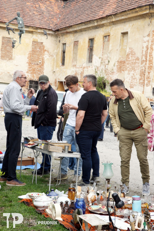 Giełda Staroci w Pałacu Rozkochów