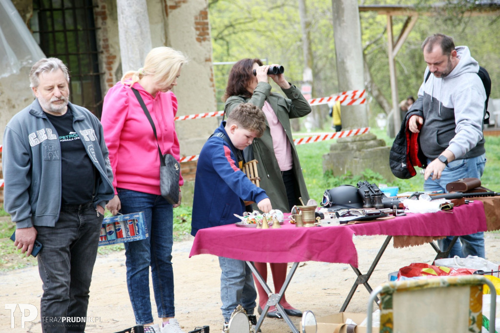 Giełda Staroci w Pałacu Rozkochów