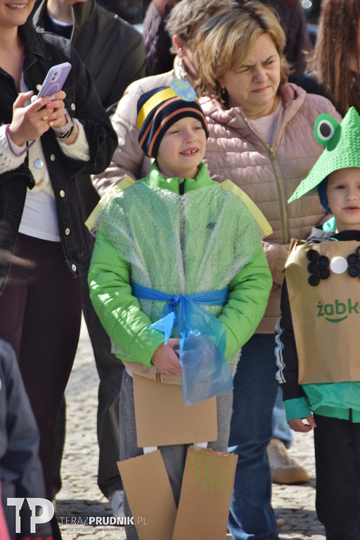 Przedszkolaki z pokazem ekomody