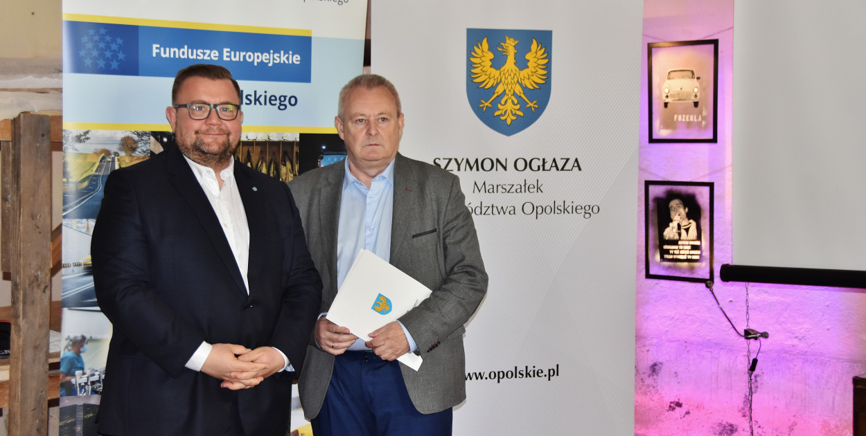 Podpisanie umów w Pałacu Rozkochów
