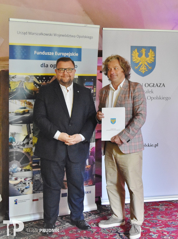 Podpisanie umów w Pałacu Rozkochów