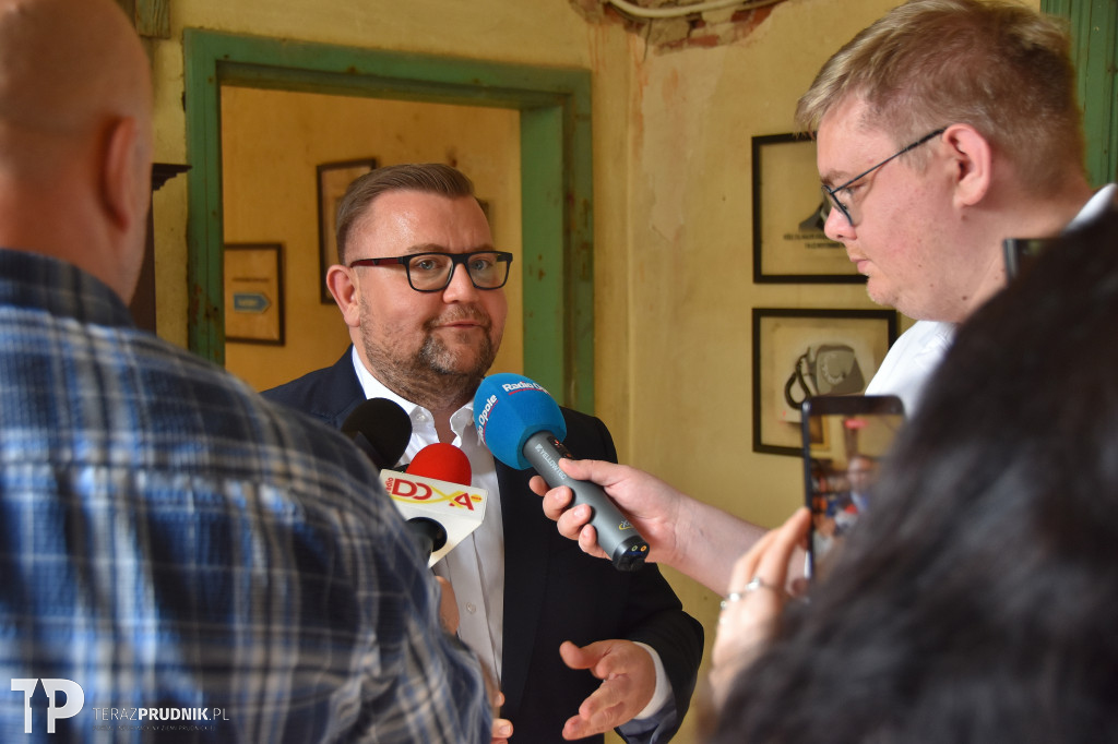 Podpisanie umów w Pałacu Rozkochów