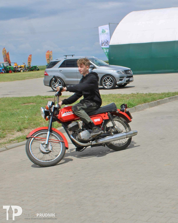 Rycerski Zlot Motocyklowy i prawie Old-Rol