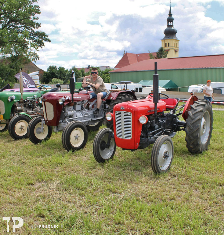 Rycerski Zlot Motocyklowy i prawie Old-Rol