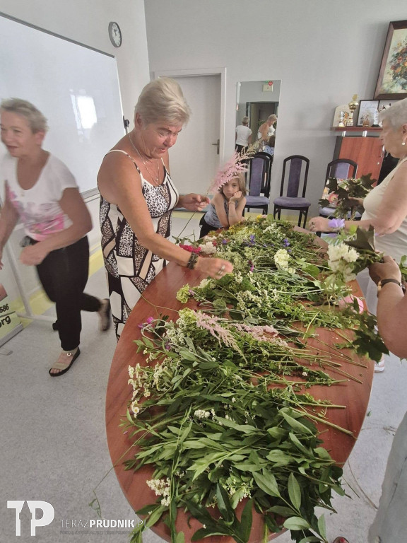 Noc Kupały w Pokrzywnej i wianki